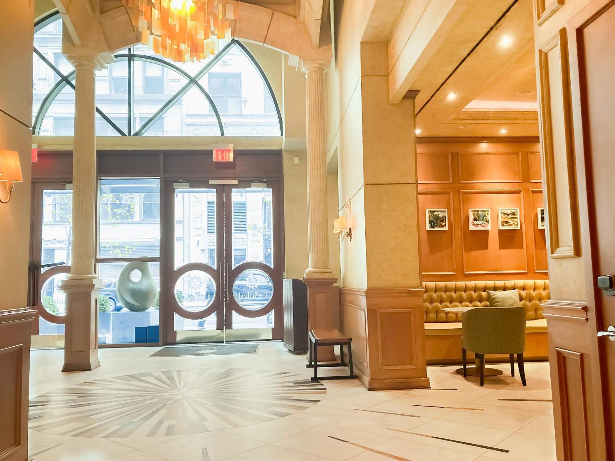 Executive Hotel Le Soleil New York Buitenkant foto