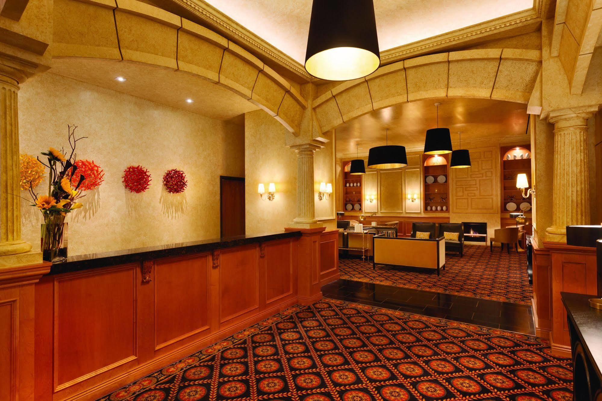 Executive Hotel Le Soleil New York Buitenkant foto